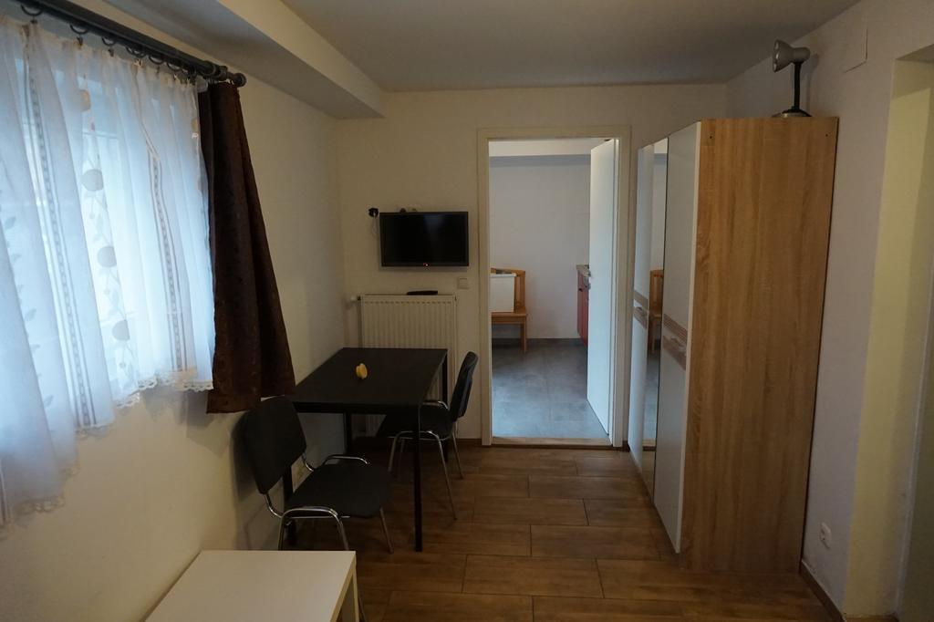 Apartment Zirkusstrasse レオーベン エクステリア 写真
