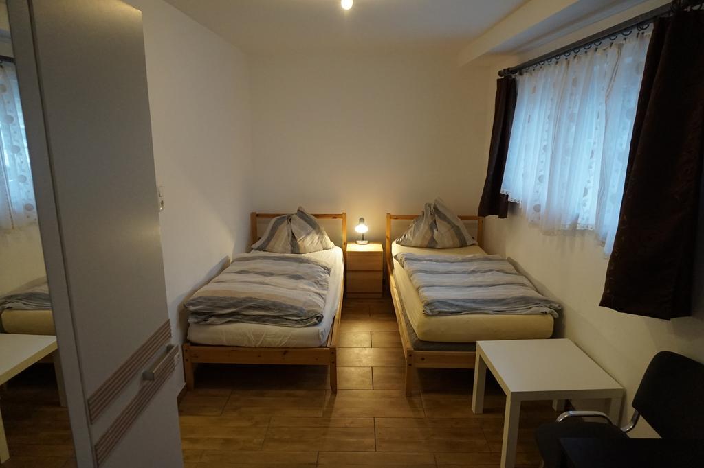 Apartment Zirkusstrasse レオーベン エクステリア 写真
